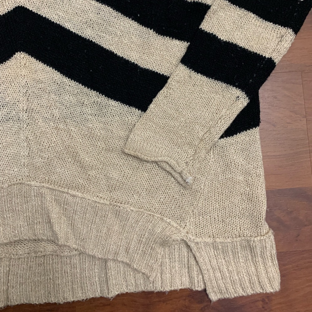 American Rag Y2K Chevron Striped Sweater - Picture 9 of 13